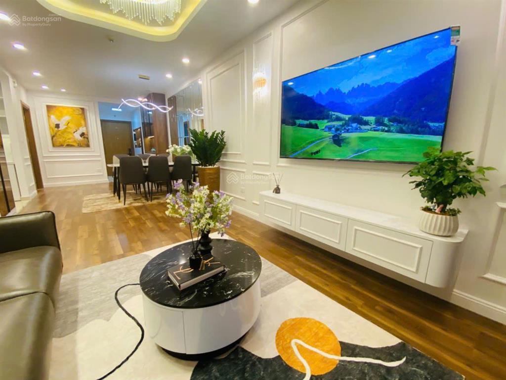 Chính chủ bán cắt lỗ căn 2n2vs 84m2 ở goldmark tầng trung, view nội khu đẹp giá 6 tỷ.  0961 614 ***