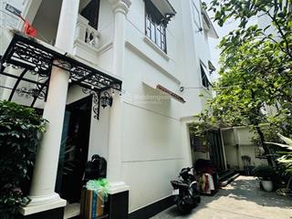 Biệt thự sân vườn, ngọc thuỵ, bồ đề. dt 200m2, xây 4 tầng, mt 12.5m. giá siêu đầu tư. chào 22 tỷ tl