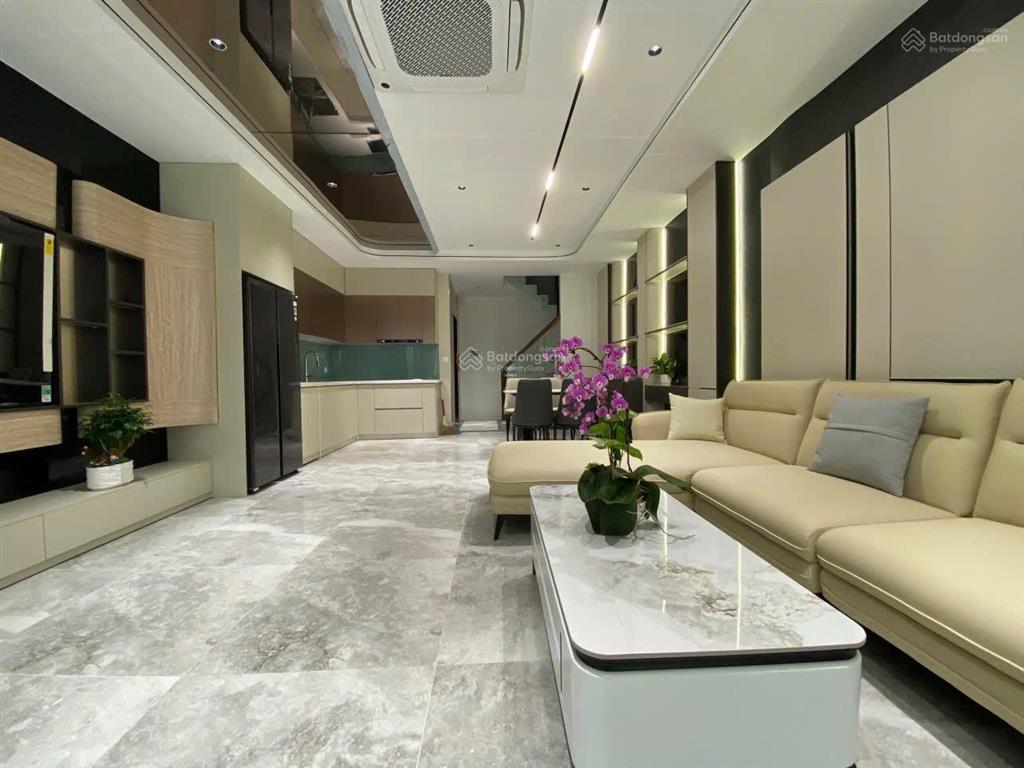 Bán nhà nguyễn văn cừ,gia thuỵ,bồ đề.ngõ thông,ô tô,thang máy,full nội thất. 50m2 ,tầm 16 tỷ.