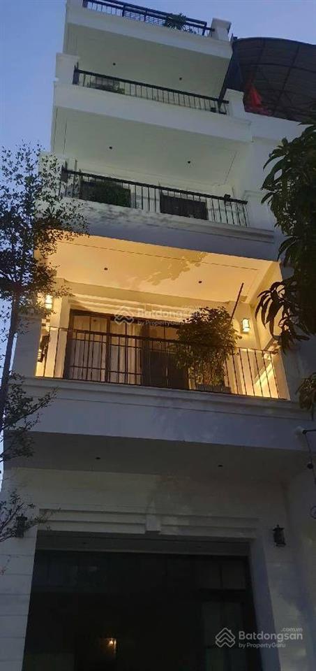 Tuyệt phẩm kiến trúc dân xây.mặt phố hồng tiến.103m2,5 tầng thang máy.lô góc 3 mặt thoáng.chỉ 33 tỷ