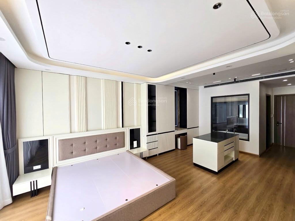 Chính chủ bán nhà*7 tầng thang máy* mới tinh, tọa lạc tại khu phân lô vip nhất bồ đề.dt 58m2,giá rẻ