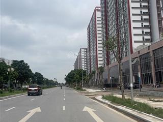 Chính chủ bán nhà*7 tầng thang máy* mới tinh, tọa lạc tại khu phân lô vip nhất bồ đề.dt 58m2,giá rẻ