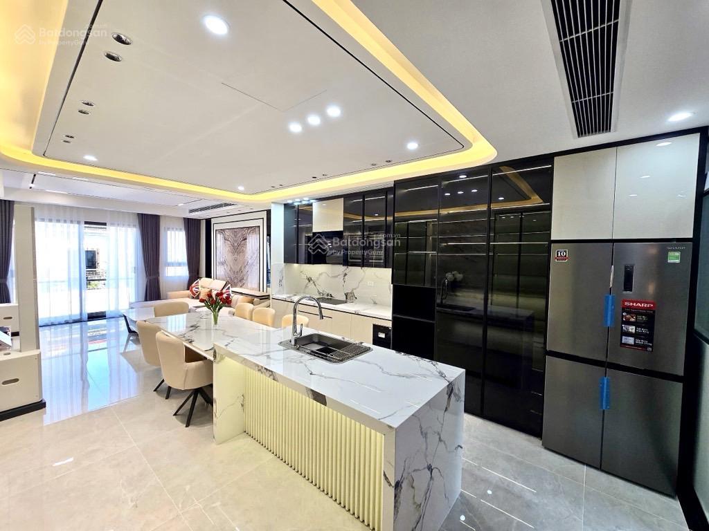Chính chủ bán nhà*7 tầng thang máy* mới tinh, tọa lạc tại khu phân lô vip nhất bồ đề.dt 58m2,giá rẻ