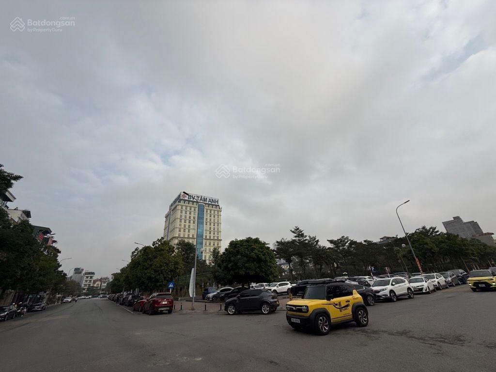Biệt thự lô góc 3 thoáng,hc golden city hồng tiến. dt 130m2 x 5 tầng,mt 7.5m.giá ,chào 41 tỷ .tl