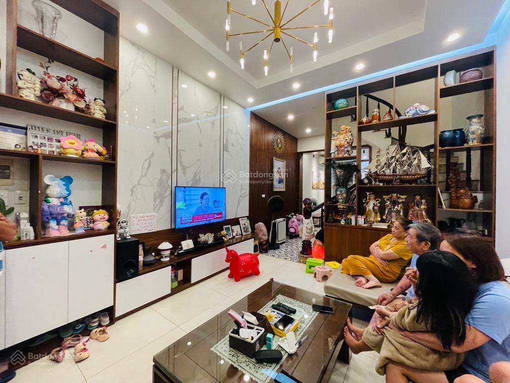 Hiếm nhà phân lô quân đội a38tư đình, dt 80m2 ,thang máy ,ô tô tránh. giá siêu đầu tư.