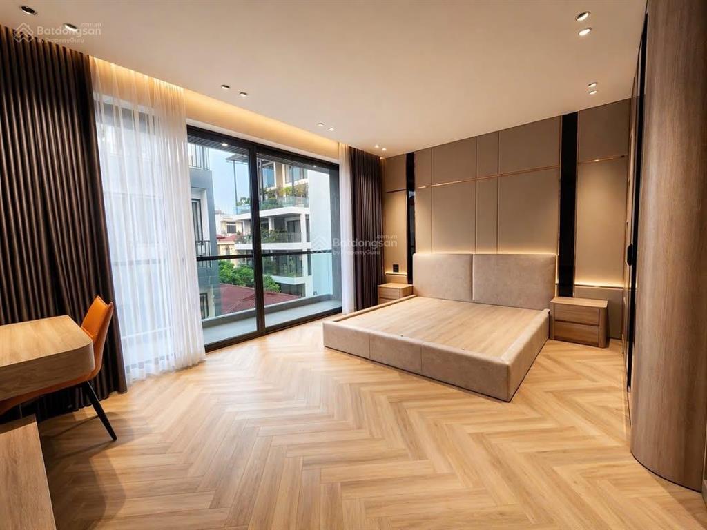 Bán nhà 8 tầng thang máy, ngõ 188 phố tư đình.trung tâm tiện ích, ngay cầu trần hưng đạo. giá tốt.