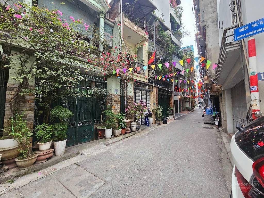 Bán nhà mặt ngõ 548 nguyễn văn cừ, gia thuỵ, long biên. dt 155m2,4,5 tầng, mt6m.chào 30.9 t.ỷ có tl