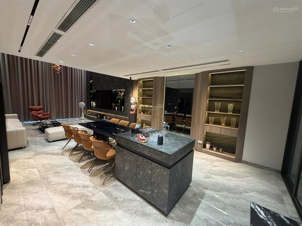 Cực khan hiếm.nhà mới,đẹp view sông hồng,phố bồ đề,kế cận phố cổ. dt 85m2,8 tầng,giá đầu tư.