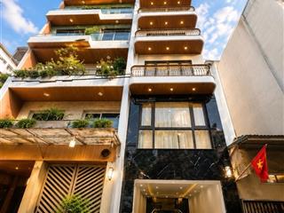Bán nhà phố ngọc lâm,long biên,gara 2 ô tô,vỉa hè rộng nhiều ô tô tránh đỗ. kinh doanh.giá đầu tư.