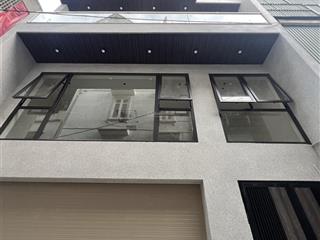 Bán nhà nguyễn sơn,7 tầng thang máy,full nội thất ,gara 4 ô tô ngủ trong nhà,85m2,giá đầu tư có tl