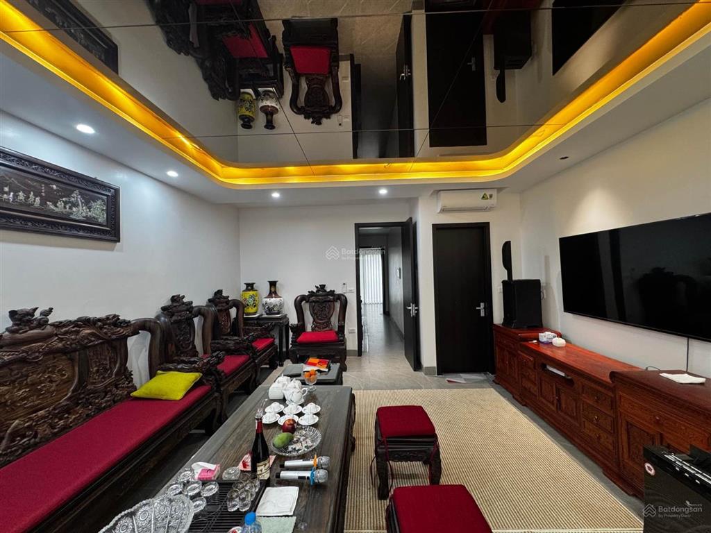 Nhà đẹp,dân xây nguyễn văn cừ,gia thụy,long biên.dt 75m2 x 7 tầng thang máy,ô tô tránh.chào 27 t.ỷ