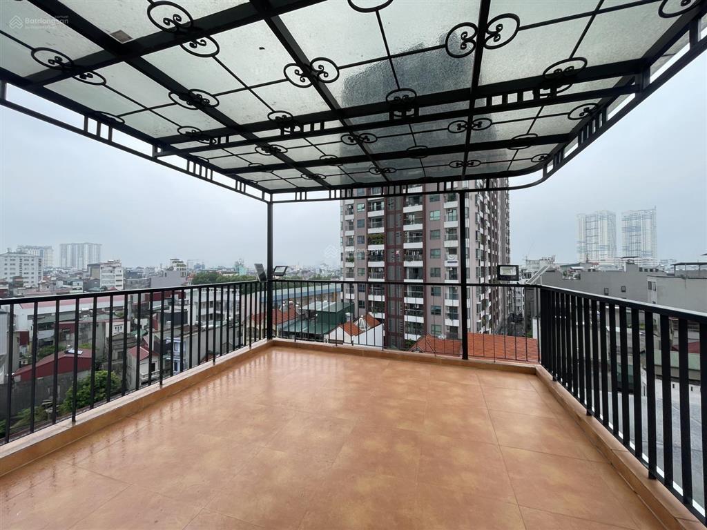 Hiếm có siêu phẩm 8 tầng thang máy, tọa độ vàng ngay chợ ngọc lâm. dt 55m2, giá rẻ đầu tư