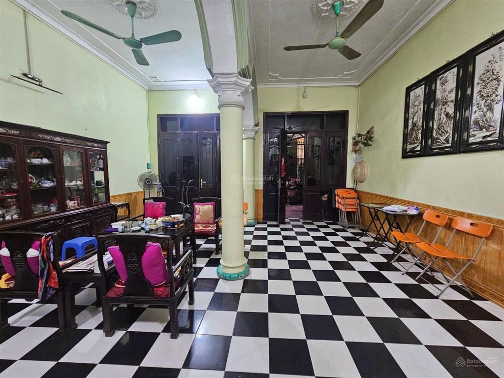 Tính giá đất, tặng biệt thự 3 tầng, nguyễn văn cừ, long biên. dt 151m2,ô tô tránh kinh doanh,giá đt
