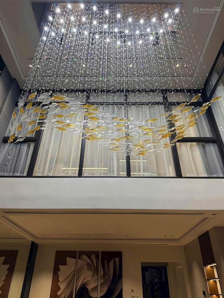 Bán nhà phố nguyễn sơn, bồ đề. dt 85m x 7 tầng thang máy, mt 7,6m. gara 2 ô tô, tầm giá 25 tỷ.