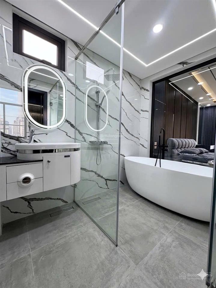 Bán nhà ngọc lâm, bồ đề. vỉa hè,4 ô tô tránh,kinh doanh.dt 58m2, 7 tầng, thang máy,full nội thất.