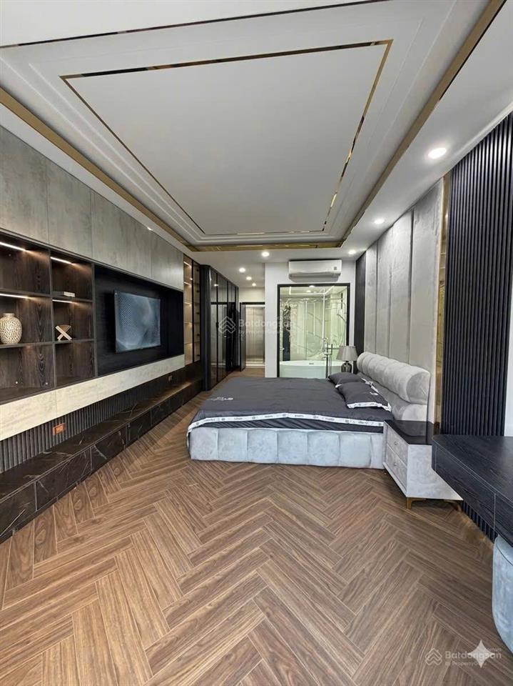 Bán nhà ngọc lâm, bồ đề. vỉa hè,4 ô tô tránh,kinh doanh.dt 58m2, 7 tầng, thang máy,full nội thất.