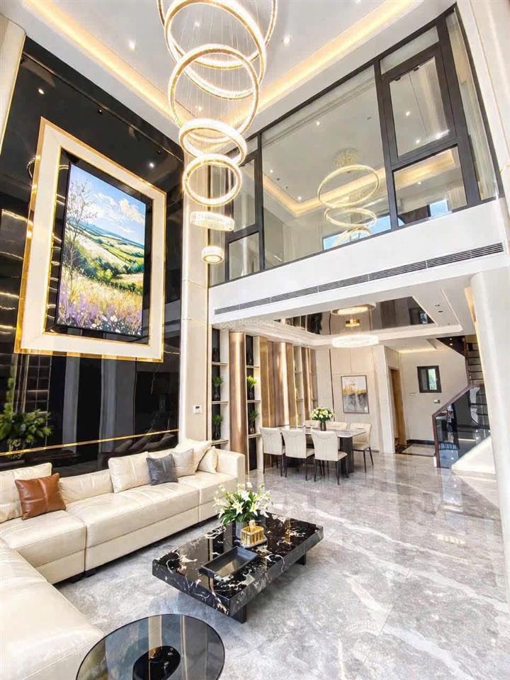 Bán nhà phố hồng tiến bồ đề,gara ô tô,thang máy, full nội thất cao cấp! dt 55m2, 7 tầng ,giá rẻ đt.