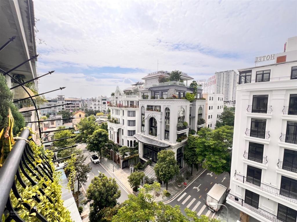 Hàng hiếm, liền kề minh nhựa, căn nhà đẹp không dành cho người tìm hàng đại trà. dt 114m2, 7,5 tầng