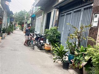 Nhà ngay chợ cầu đồng thạnh lộc 29. giá 3.7 tỷ đường thông.