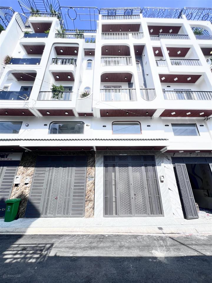 Nhà full nội thất có thang máy thạnh lộc 37. dt 4 x 20m. hướng đông nam. giá 8.35 tỷ