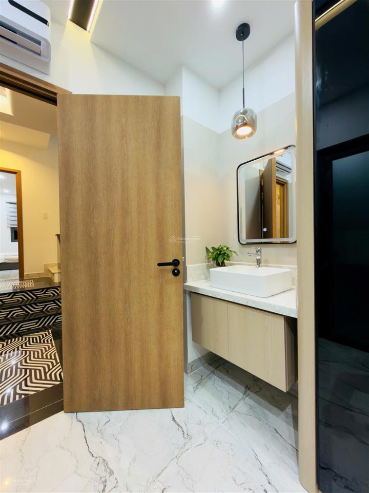 Bán nhà mặt phố tại thạnh lộc 37.