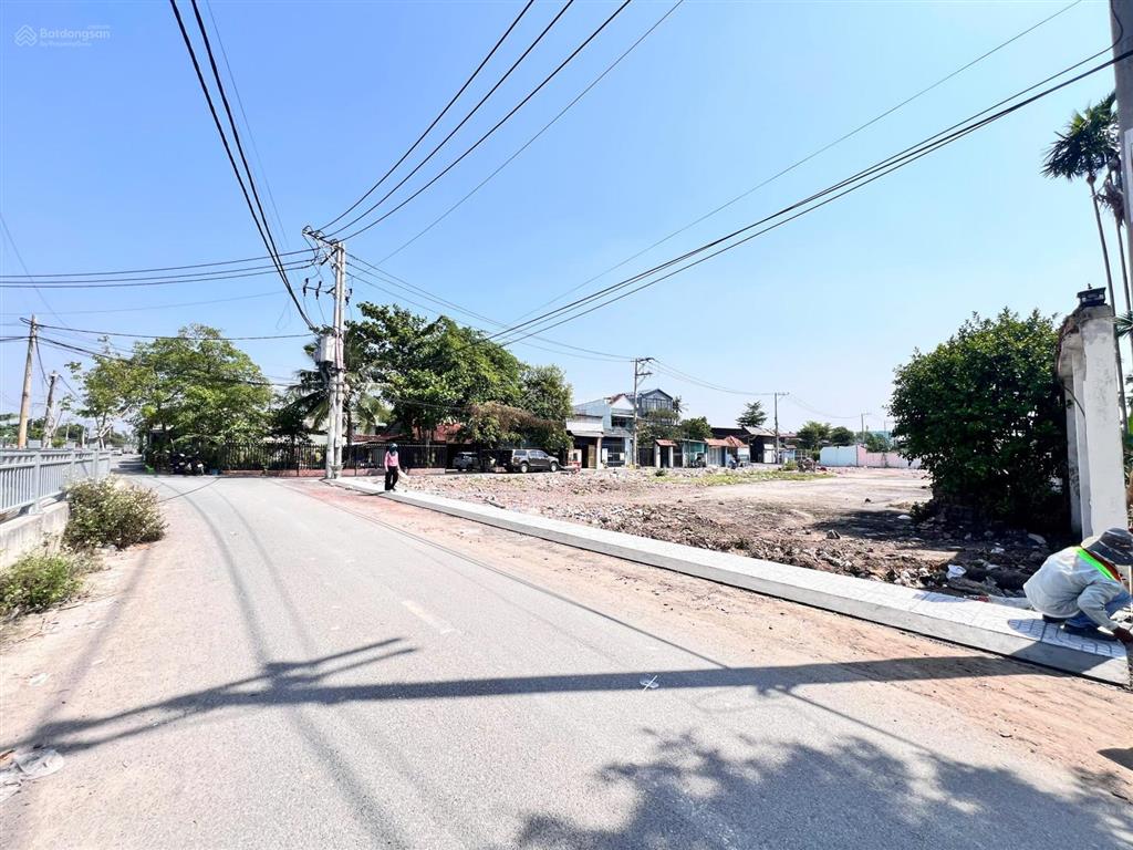 Góc 2mt. thới an  thạnh xuân. (vòng cung tây bắc). 40m.