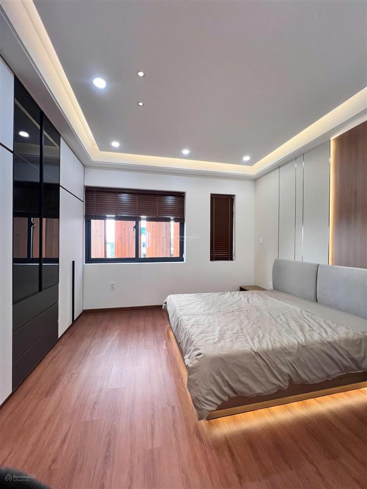 Nhà siêu đẹp nội thất cao cấp shr. chính chủ