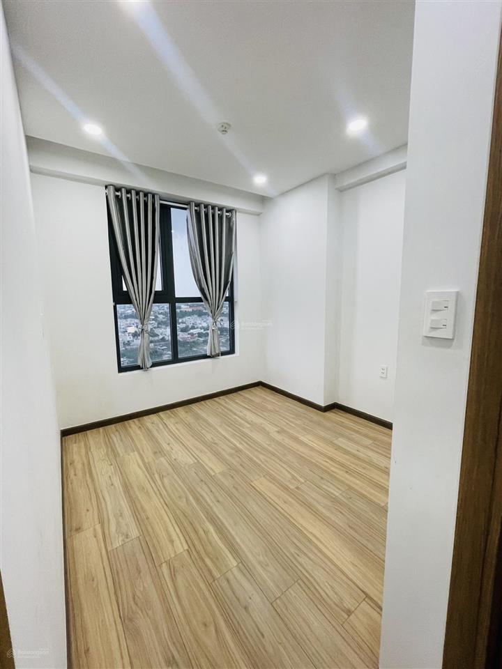 Chính chủ bán nhanh căn góc bcons plaza 2pn/2wc  giá 2.450 tỷ full. ngân hàng cho vay 70%