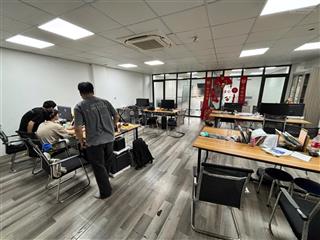 Văn phòng 140m2 giá rẻ nhất hoàng quốc việt, bàn giao siêu đẹp y hệt hình+ miễn phí ngoài giờ