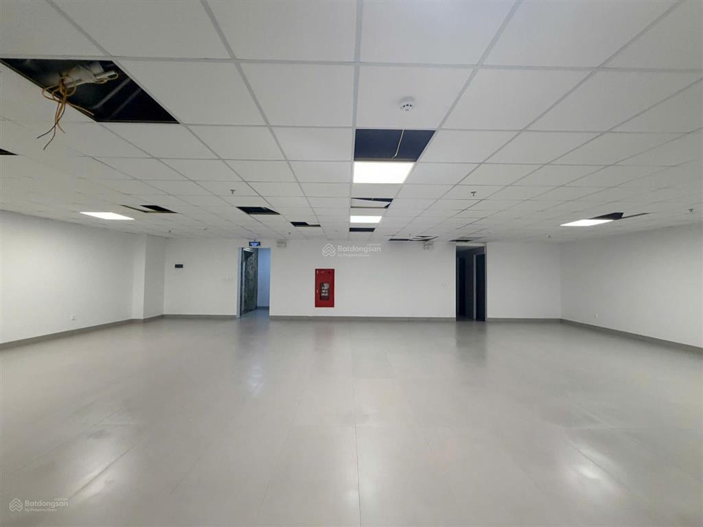 Văn phòng 130m2 siêu đẹp tại mễ trì, bàn giao mới cứng y hệt hình, giá thương lượng thoải mái