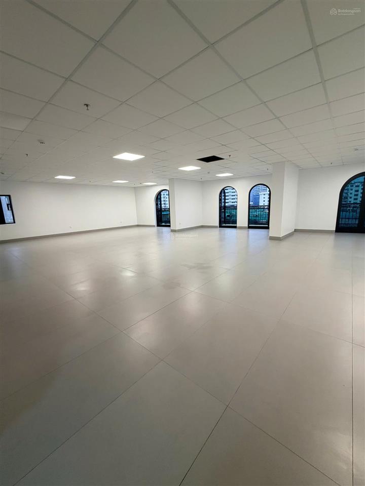 Văn phòng 130m2 siêu đẹp tại mễ trì, bàn giao mới cứng y hệt hình, giá thương lượng thoải mái