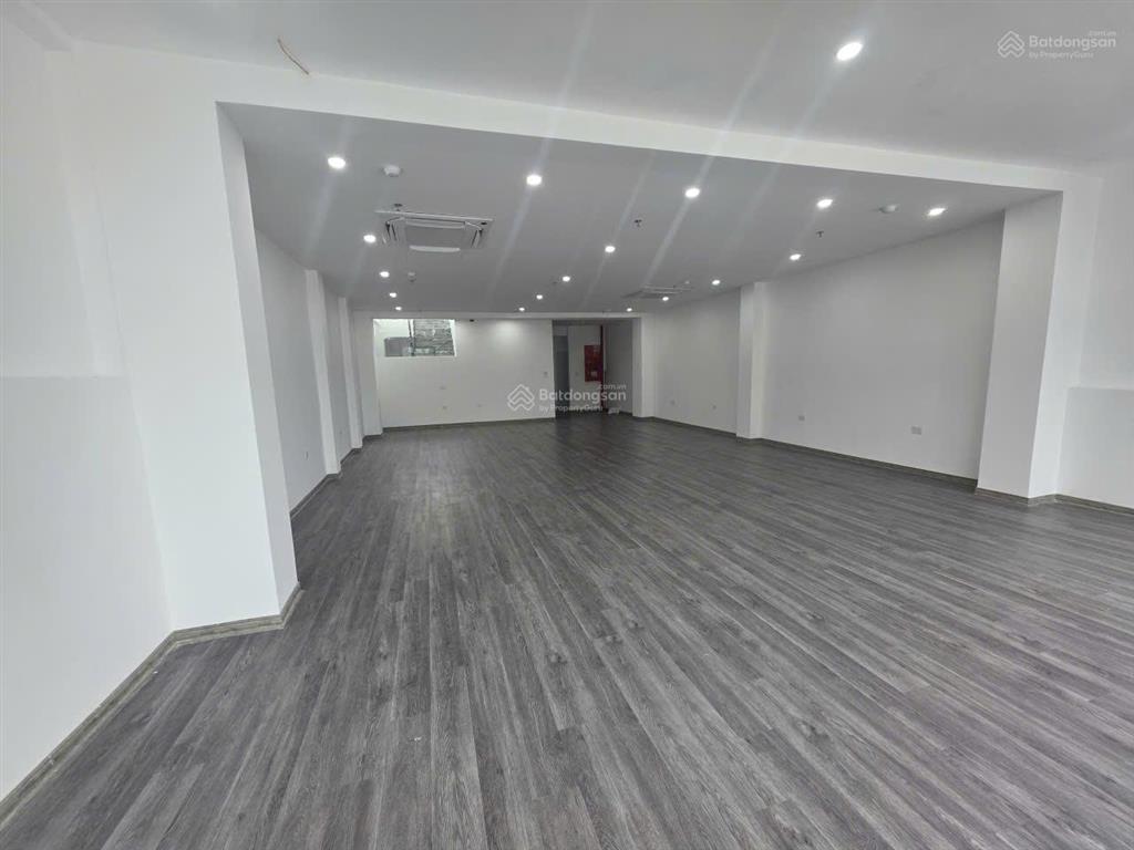 Lê đức thọ cho thuê văn phòng 110m2 mới cứng y hệt hình, có thể vào làm việc luôn