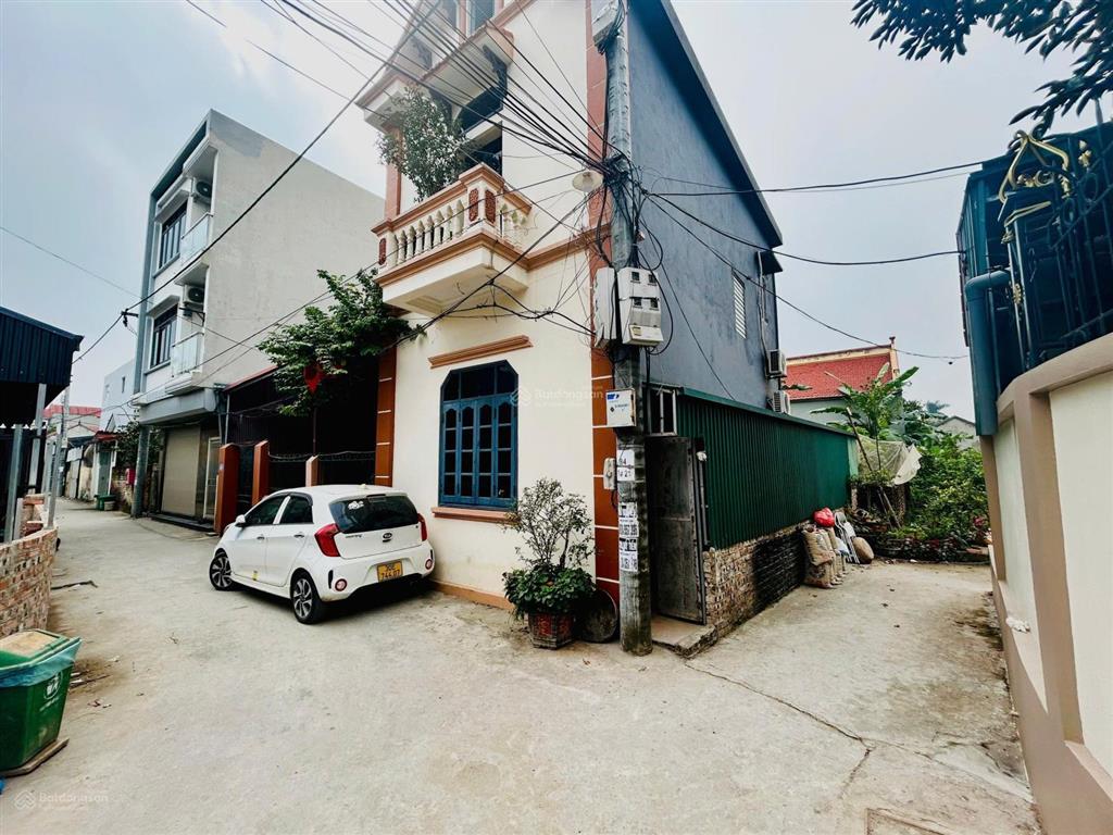 Hàng hiếm còn xót xã thượng mỗđan phượng con đỗ cạnh đất