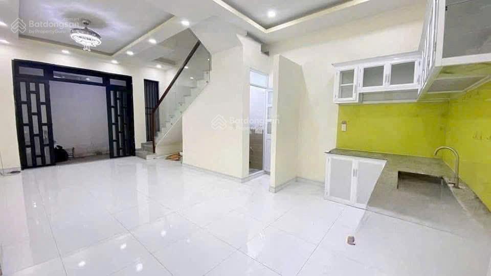 Nhà 2pn 2 tolet đậu oto trước nhà sạch sẽ gần bệnh viện y học cổ truyền
