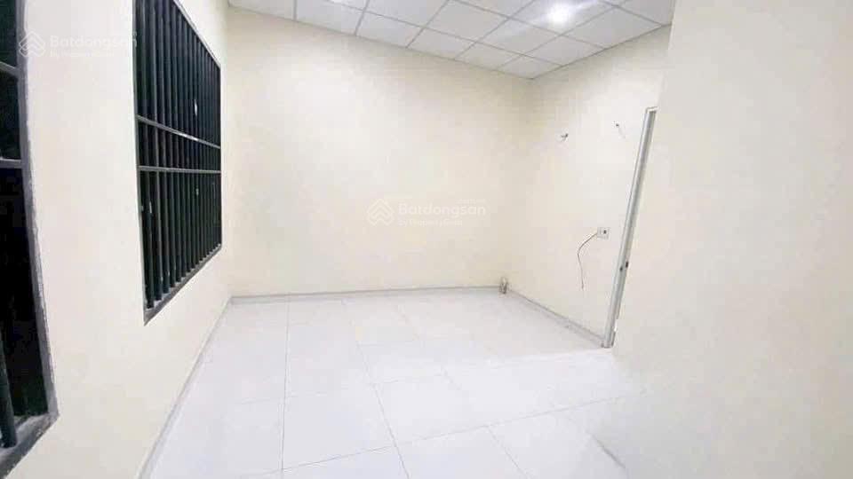 Nhà 2pn 2 tolet đậu oto trước nhà sạch sẽ gần bệnh viện y học cổ truyền
