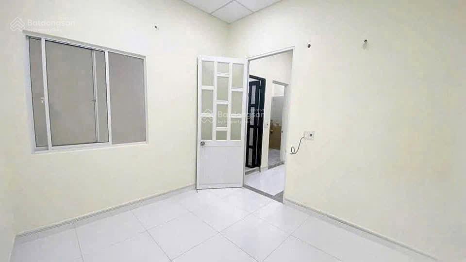 Nhà 2pn 2 tolet đậu oto trước nhà sạch sẽ gần bệnh viện y học cổ truyền
