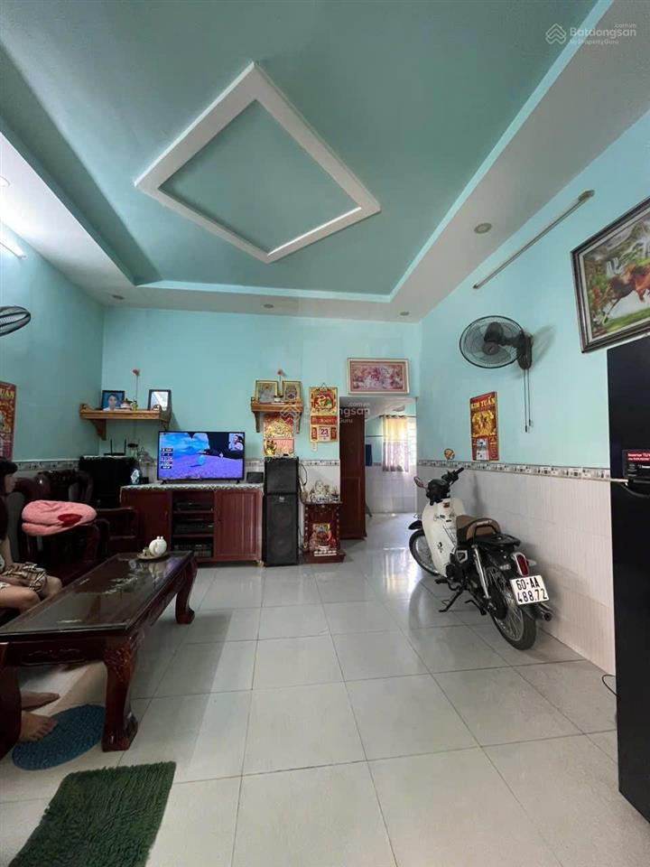 Nhà mới sạch sẽ 2pn có sân trước rộng rãi gần trường học , chợ bửu hòa