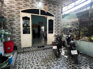 Nhà mới sạch sẽ 2pn có sân trước rộng rãi gần trường học , chợ bửu hòa