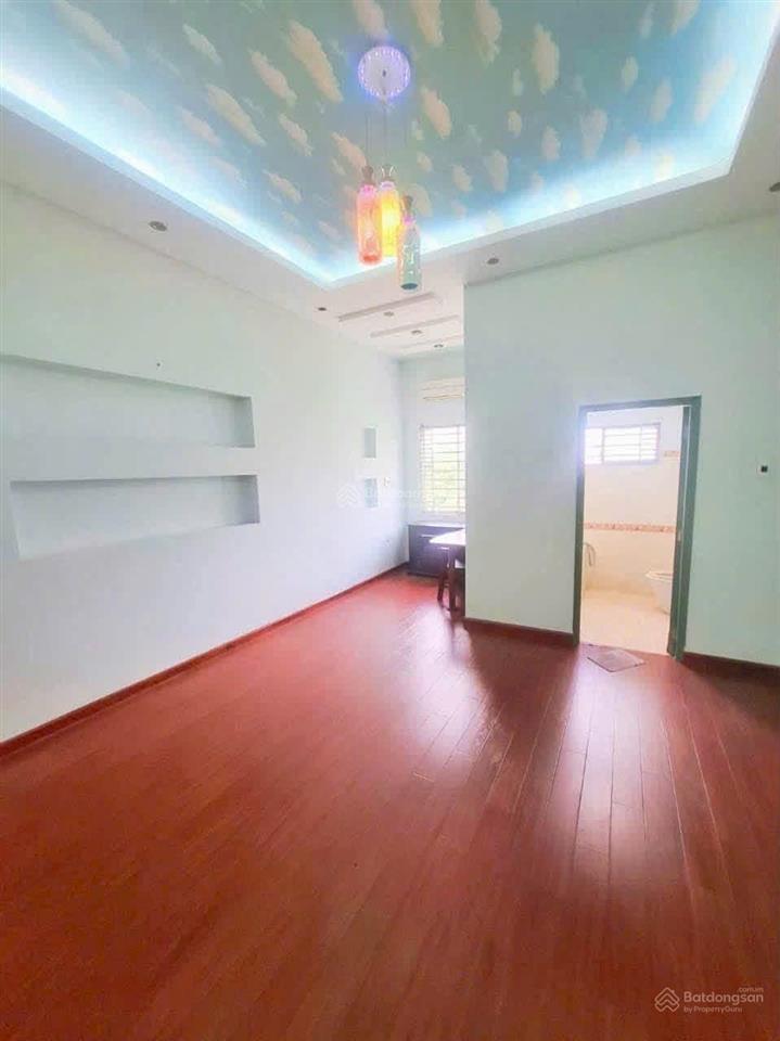 Nhà 2 lầu mới đẹp sân oto gần song ngữ lạc hồng phù hợp văn phòng dạy học
