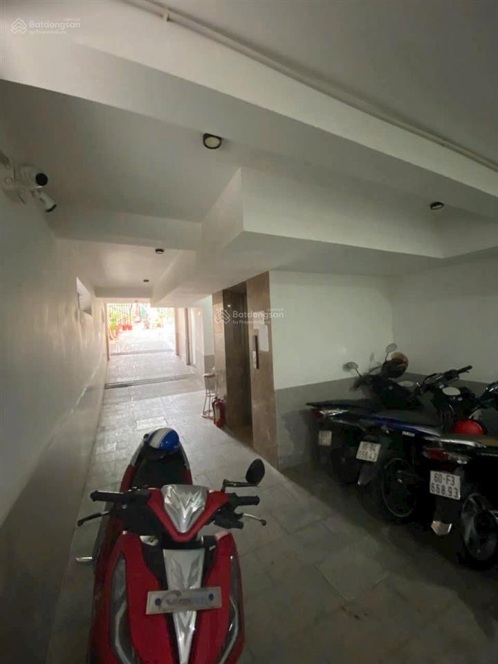 Căn hộ full nội thất ban công rộng có thang máy, bảo vệ 24/24.