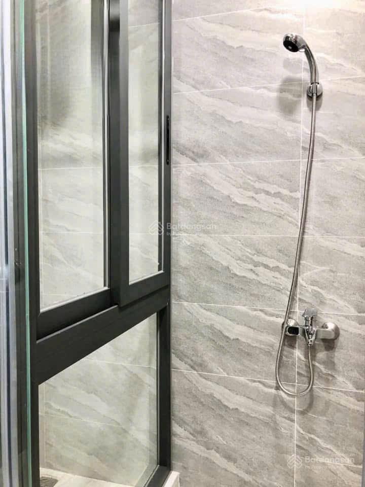 Căn hộ full nội thất ban công rộng có thang máy, bảo vệ 24/24.