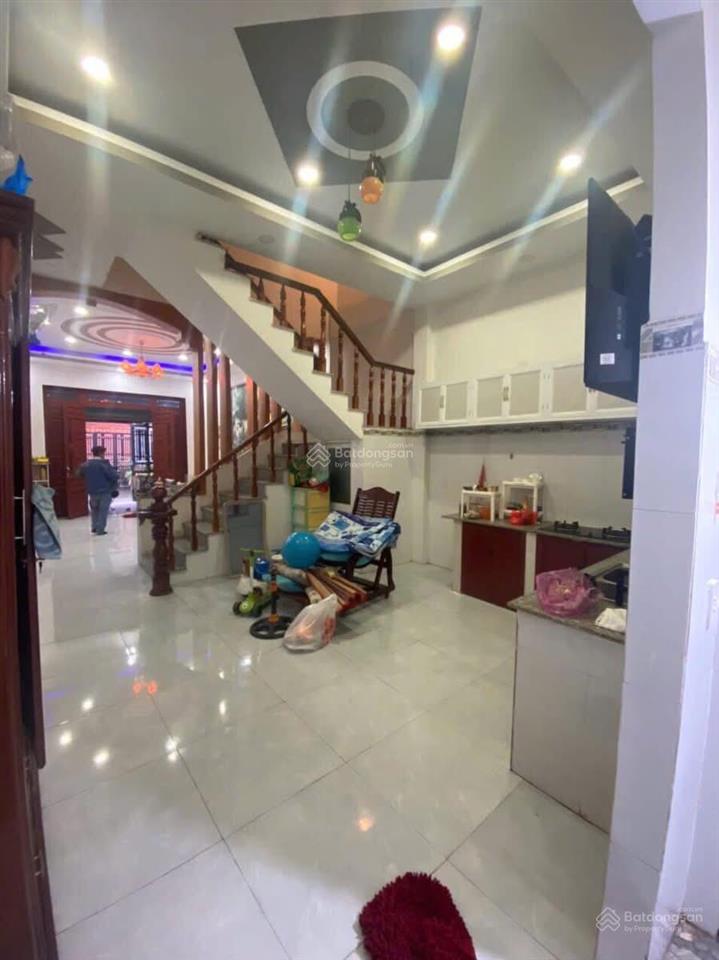 Nhà mới gần 2pn 2 tolet đường oto gần cty pouchen.