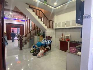 Nhà mới gần 2pn 2 tolet đường oto gần cty pouchen.