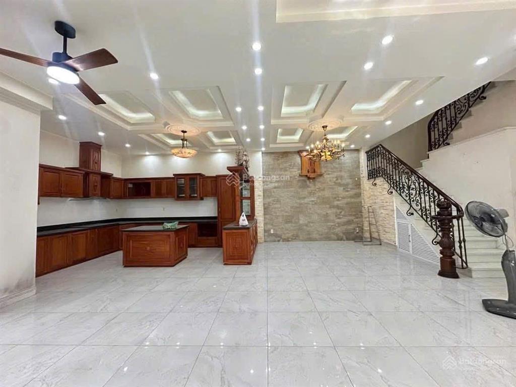 Biệt thự d2d rộng rãi thoáng mát phù hợp văn phòng, spa, ở chuyên gia nước ngoài