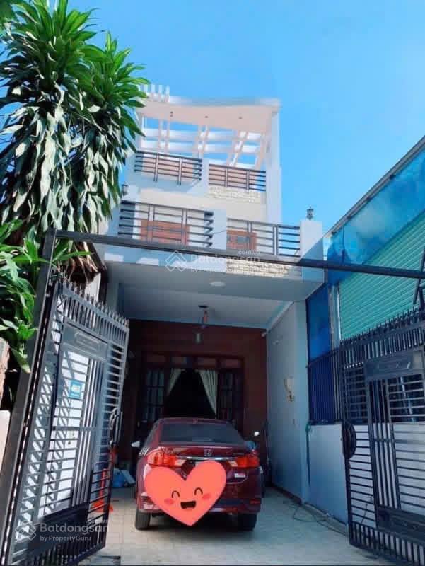 Nhà lầu 4pn, sân 2 ô tô, cách quốc lộ 100m. gần bệnh viện nhi đồng 2.