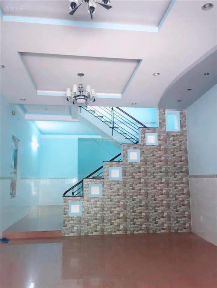 Nhà lầu 4pn, sân 2 ô tô, cách quốc lộ 100m. gần bệnh viện nhi đồng 2.