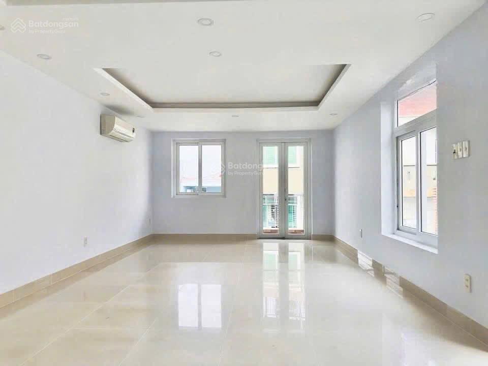 Nhà 3 lầu 6pn 6toilet ngay trung tâm khu d2d. đường võ thị sáu