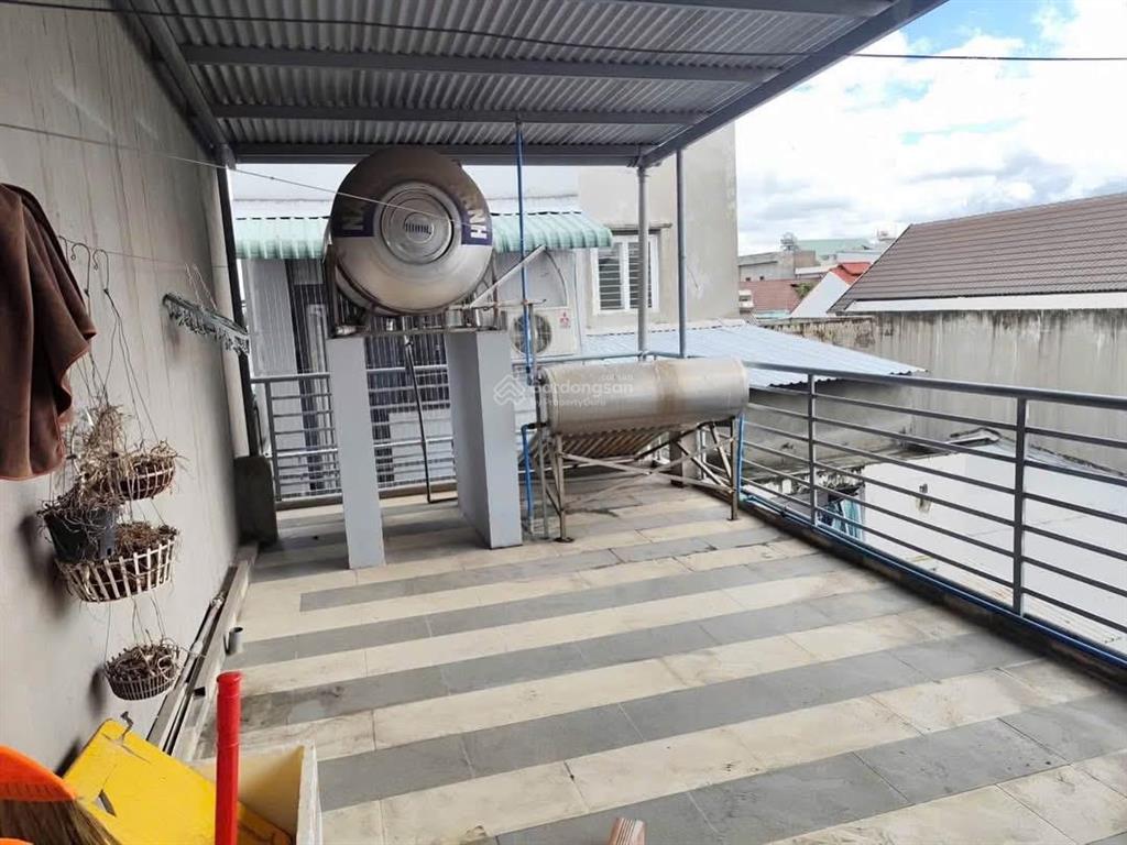Nhà mới đẹp sân oto 7 chỗ gần quảng trưởng tỉnh đồng nai