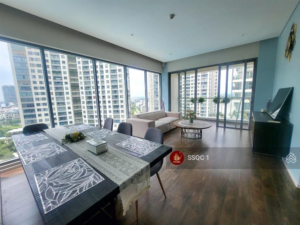 Tin thật 100%  cho thuê căn 2 phòng ngủ diamond island view hồ bơi & sông cực thoáng