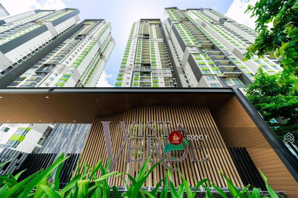 Tin thật 100%  update nhanh cho khách căn hộ 3pn đẹp  full nội thất  view siêu thoáng